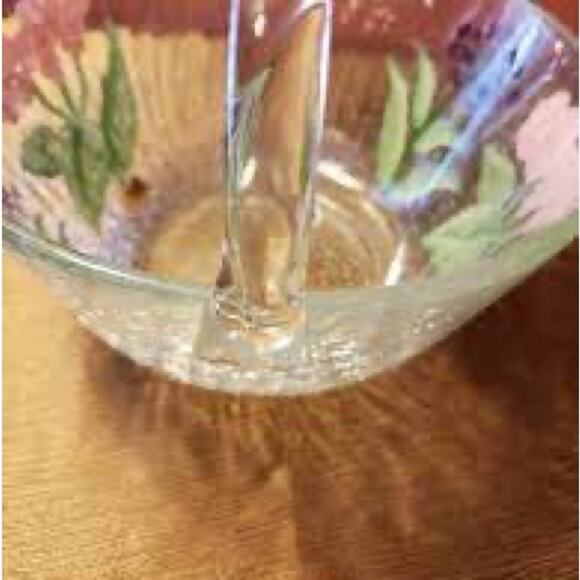 Fifth Avenue Crystal Basket With Handle in Excellent Preowned Condition! - Picture 4 of 5